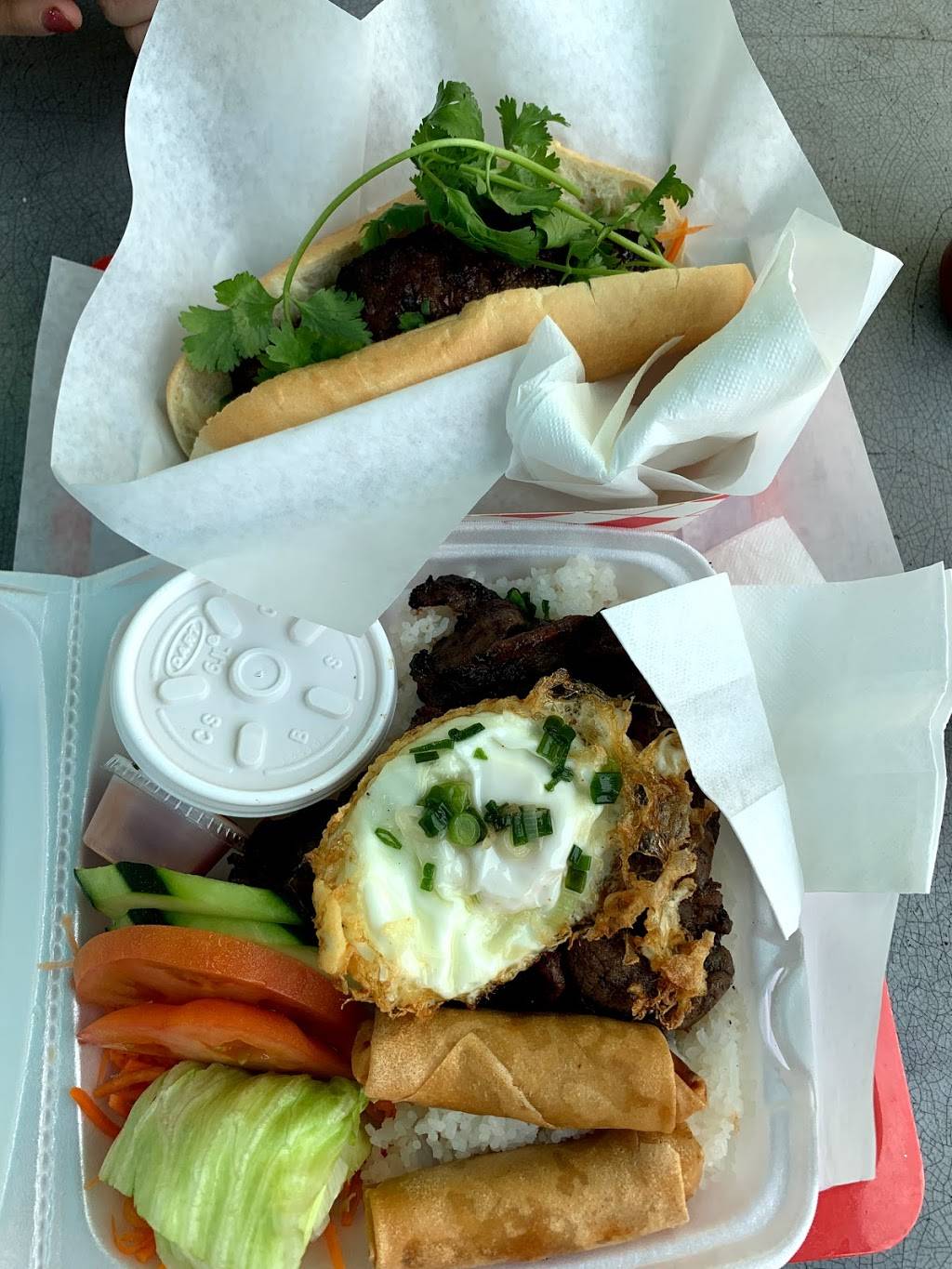 Banh mi ngon | restaurant | 3315, 1309 W 45th St, Austin, TX 78756, USA | 5128528468 OR +1 512-852-8468