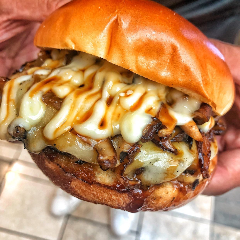 Umai Savory Hot Dogs | restaurant | 9301 Tampa Ave FC5, Northridge, CA 91324, USA | 8186710373 OR +1 818-671-0373