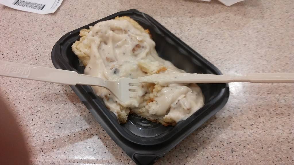 Wendys | restaurant | Dma/Mcnamara, 2506 Worldgateway Pl, Detroit, MI 48242, USA | 7342290610 OR +1 734-229-0610