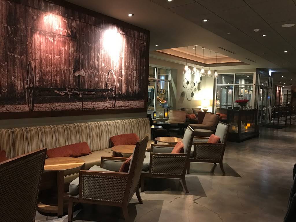 Markethouse Restaurant | night club | 611 N Fairbanks Ct, Chicago, IL 60611, USA | 3122242200 OR +1 312-224-2200