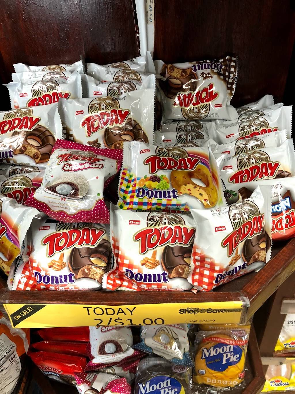 Uptown Shop & Save | cafe | 4605 N Sheridan Rd, Chicago, IL 60640, USA | 7733032020 OR +1 773-303-2020