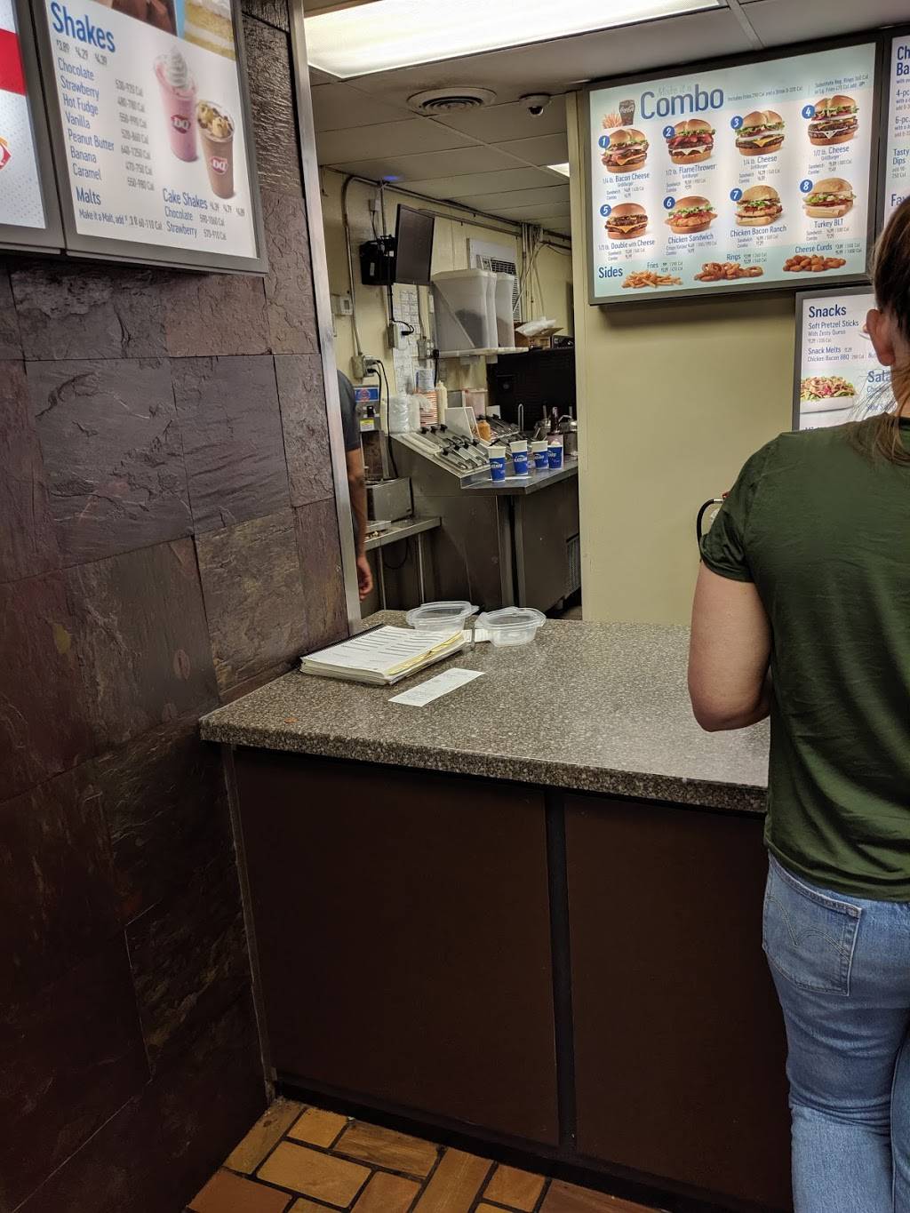 Dairy Queen Grill & Chill | restaurant | 404 N 114th St, Omaha, NE 68154, USA | 4023334623 OR +1 402-333-4623