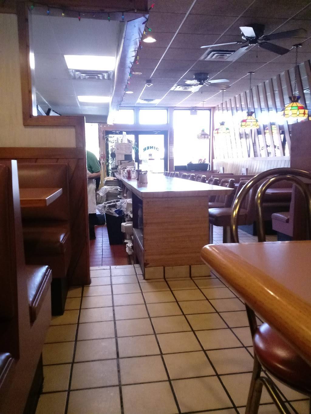 Nicks Diner | restaurant | 2357 Main St, Bridgeport, CT 06606, USA | 2033849535 OR +1 203-384-9535