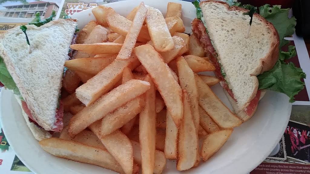 Railyard Restaurant | restaurant | 200 Depot St, Elkins, WV 26241, USA | 3046350108 OR +1 304-635-0108