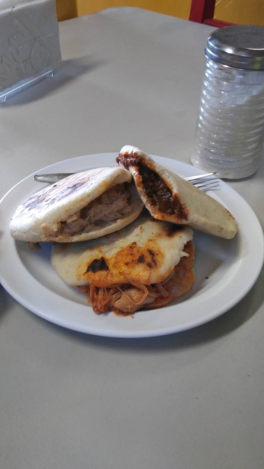 GORDITAS "EL TÍO" | restaurant | Blvd. Benito Juárez 901, Anexa Obrera, 22700 Rosarito, B.C., Mexico | 016618501200 OR +52 661 850 1200