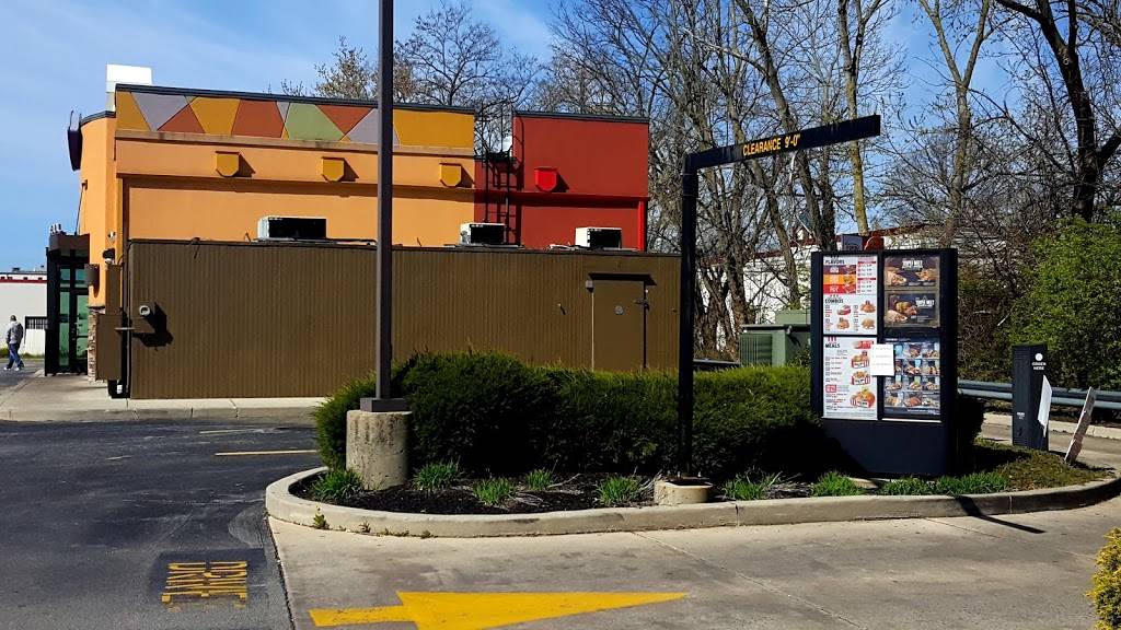 Taco Bell | restaurant | 519 E Market St, West Chester, PA 19382, USA | 6104369734 OR +1 610-436-9734