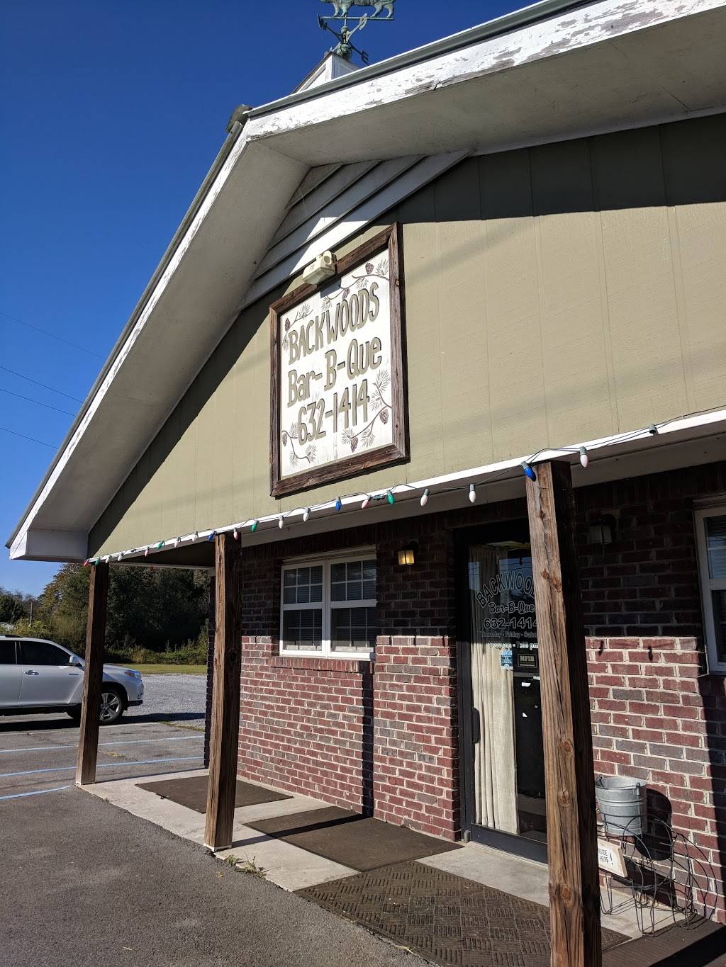 Backwoods Bar-B-Que | restaurant | 1584 AL-117, Flat Rock, AL 35966, USA | 2566321414 OR +1 256-632-1414