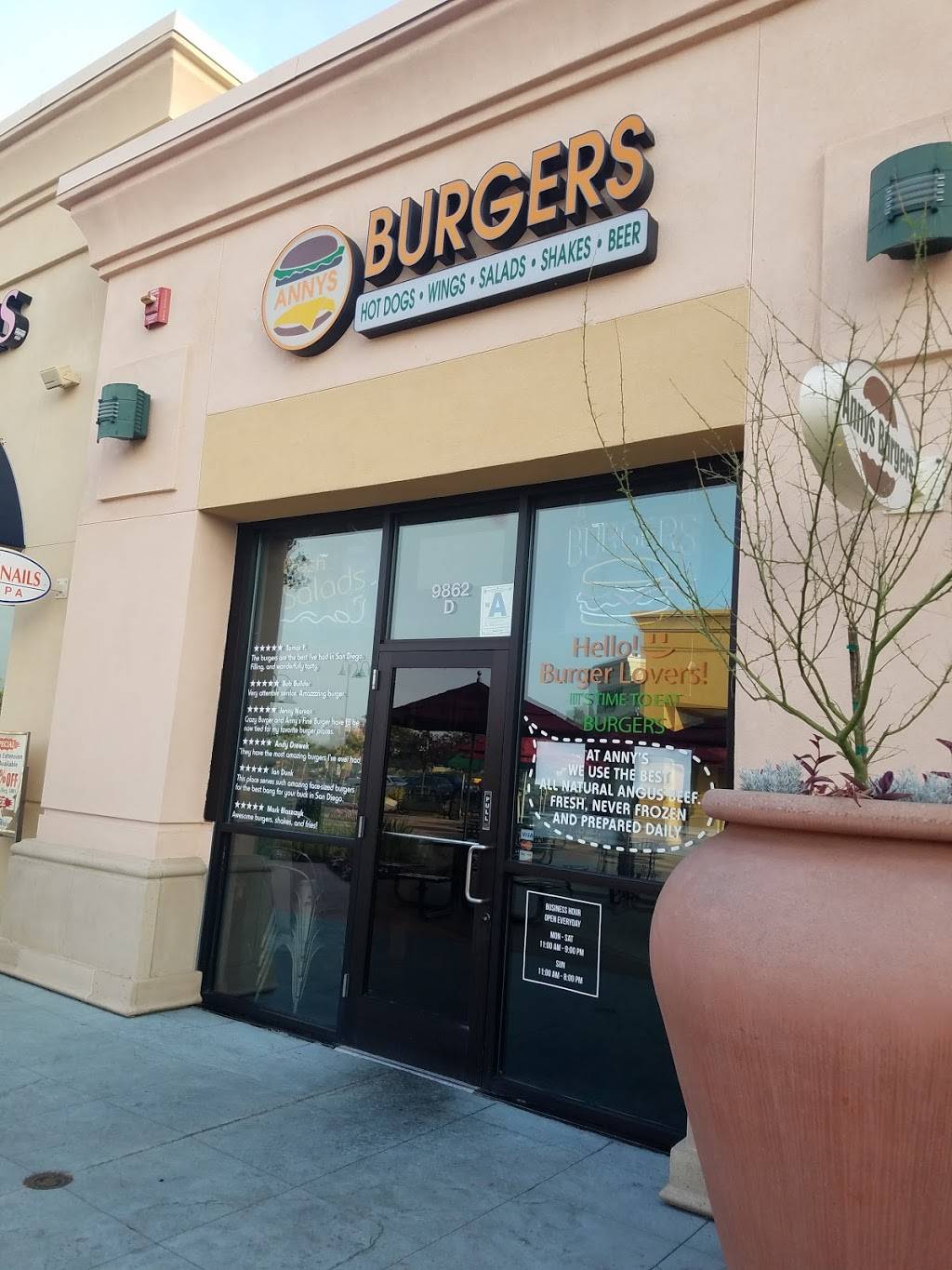 Annys Fine Burgers | restaurant | 9862 Mission Gorge Rd #D, Santee, CA 92071, USA | 6192588288 OR +1 619-258-8288
