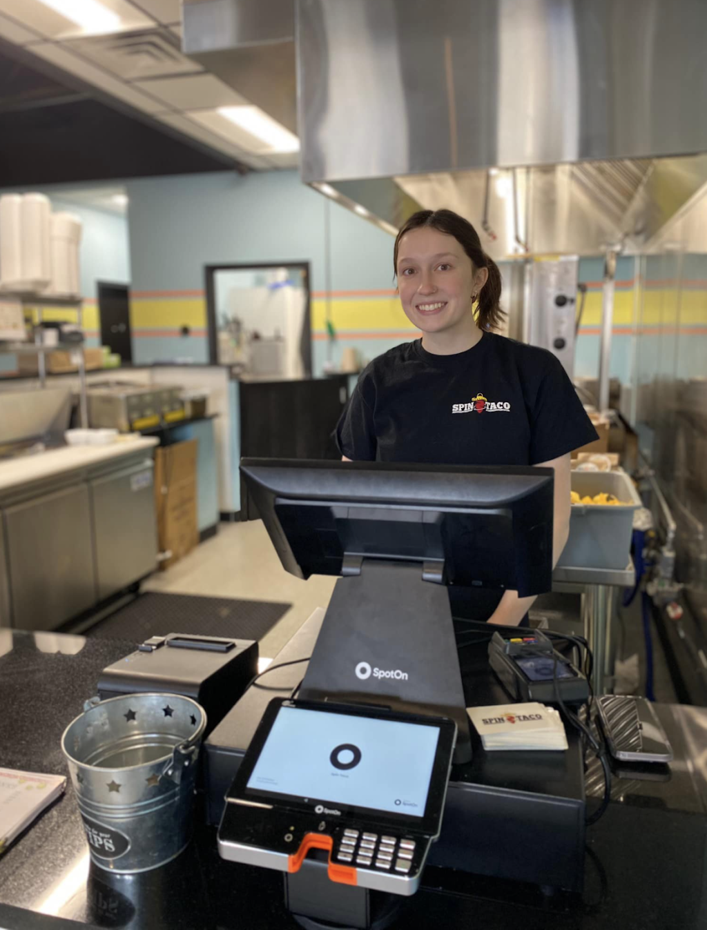 Spin Taco | restaurant | 1005 W Laraway Rd unit 300, New Lenox, IL 60451, USA | 8157178150 OR +1 815-717-8150