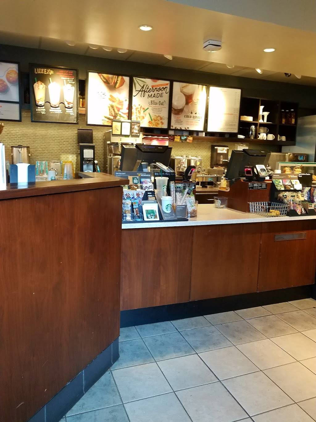 Starbucks | cafe | 22841 Chagrin Blvd, Beachwood, OH 44122, USA | 2167515240 OR +1 216-751-5240