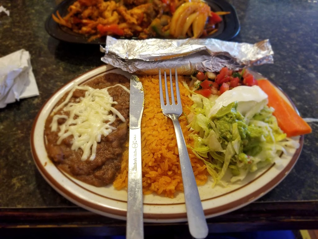 Jackys Restaurant | restaurant | 702 E 8th St, Sioux Falls, SD 57103, USA | 6053360588 OR +1 605-336-0588