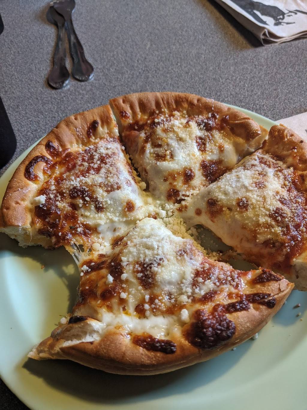 Godfathers Pizza | meal delivery | 2310 17th St, Spirit Lake, IA 51360, USA | 7123365000 OR +1 712-336-5000