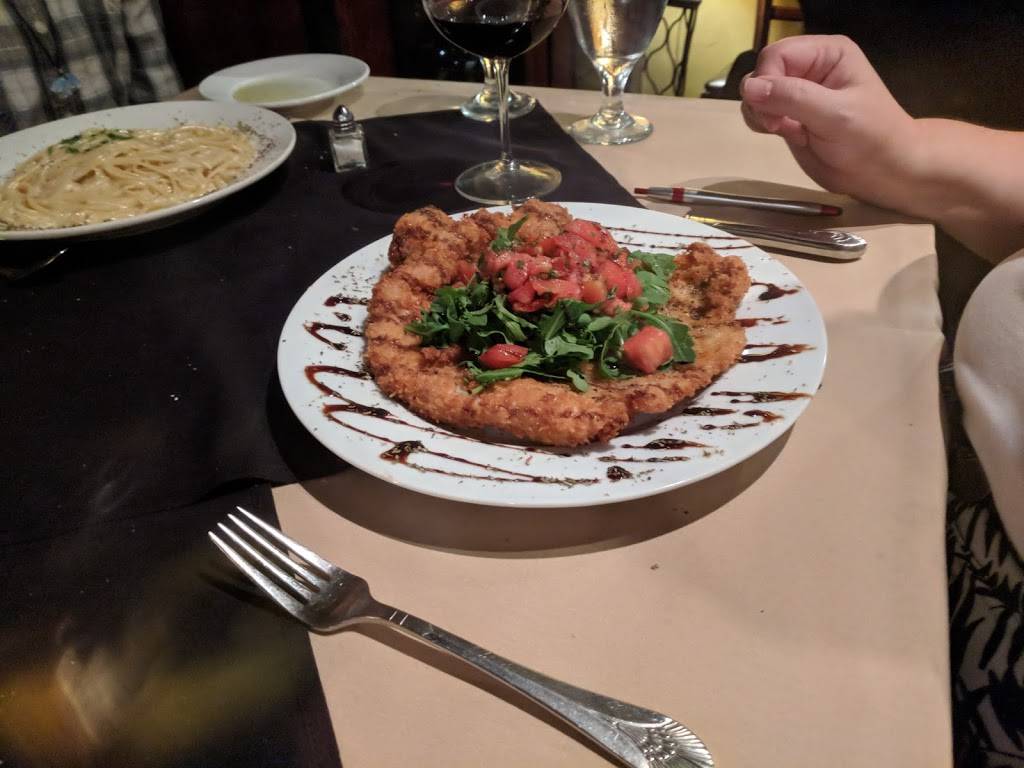 Manuels Vintage Room | restaurant | 6 S Main St, Gainesville, FL 32601, USA | 3523757372 OR +1 352-375-7372