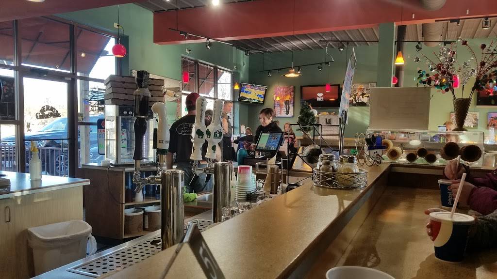 Papa Jimmys Pizzeria | restaurant | 224 W Cottage Grove Rd, Cottage Grove, WI 53527, USA | 6088393102 OR +1 608-839-3102