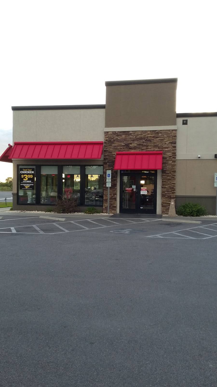 Hardees | restaurant | 2680 US-76, Mullins, SC 29574, USA | 8434230550 OR +1 843-423-0550
