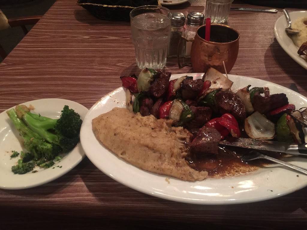 Double LL Steak House & Saloon | restaurant | 401 E Center Ave, Visalia, CA 93291, USA | 5596271126 OR +1 559-627-1126