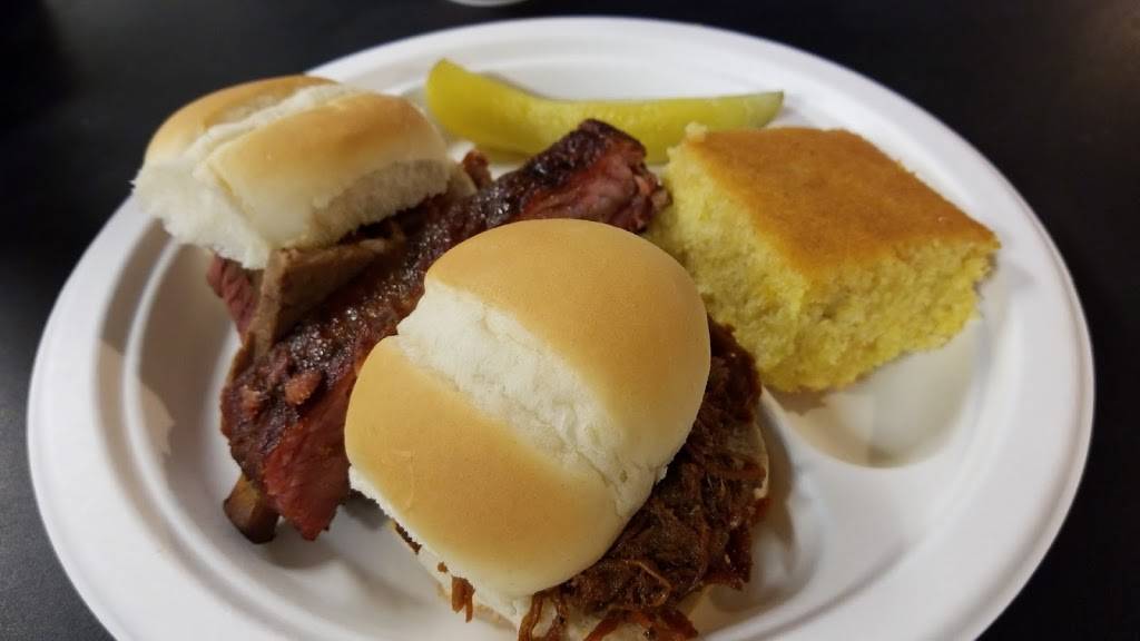 Slicks Big Time BBQ | restaurant | 9425 SW Commerce Cir #14, Wilsonville, OR 97070, USA | 5034272414 OR +1 503-427-2414