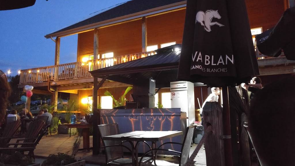 Resto Bar Le Chack | restaurant | 2206 Boulevard des Chenaux, Trois-Rivières, QC G9A 1A1, Canada | 8194150609 OR +1 819-415-0609