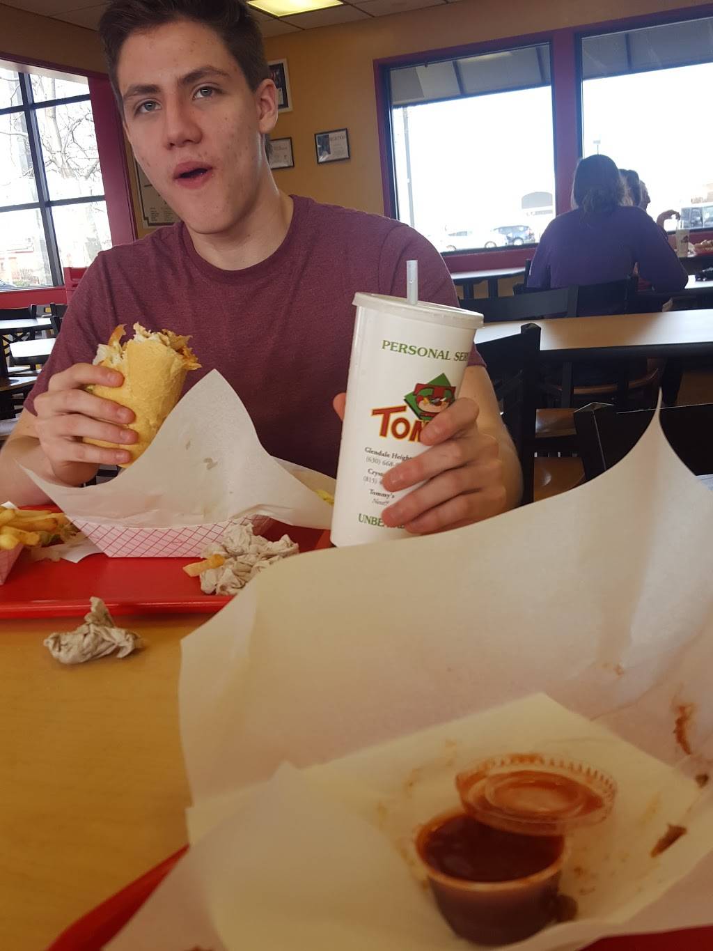 Tommys Red Hots | restaurant | 191 Randall Rd, Lake in the Hills, IL 60156, USA | 8476584088 OR +1 847-658-4088