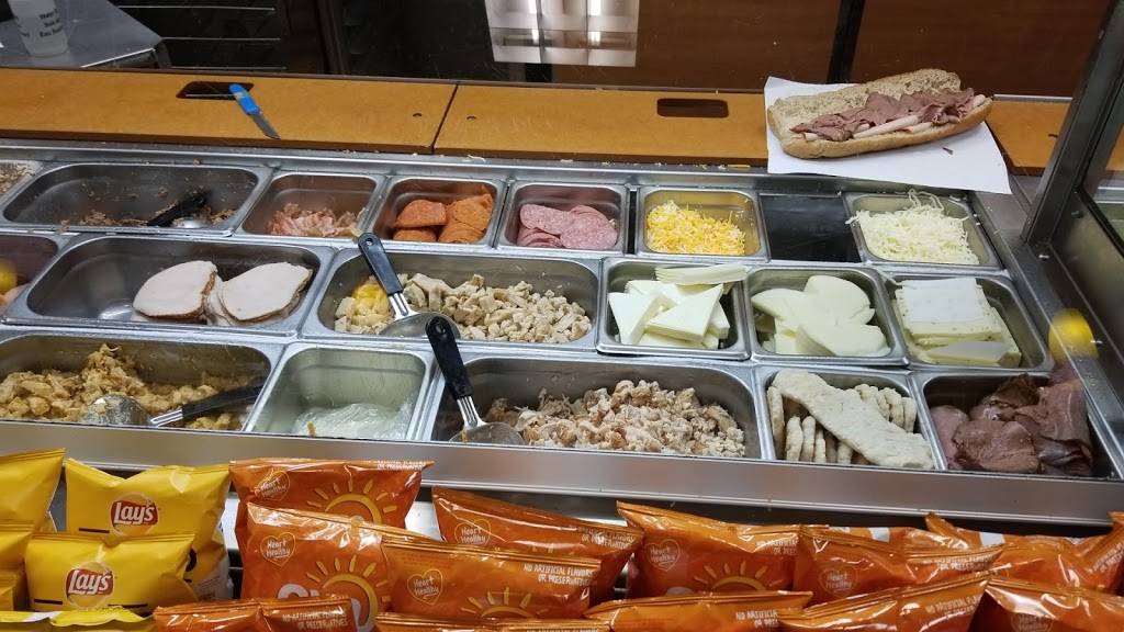 Subway Restaurants | restaurant | 175 Freedom Way #1, Midway Park, NC 28544, USA | 9105777600 OR +1 910-577-7600