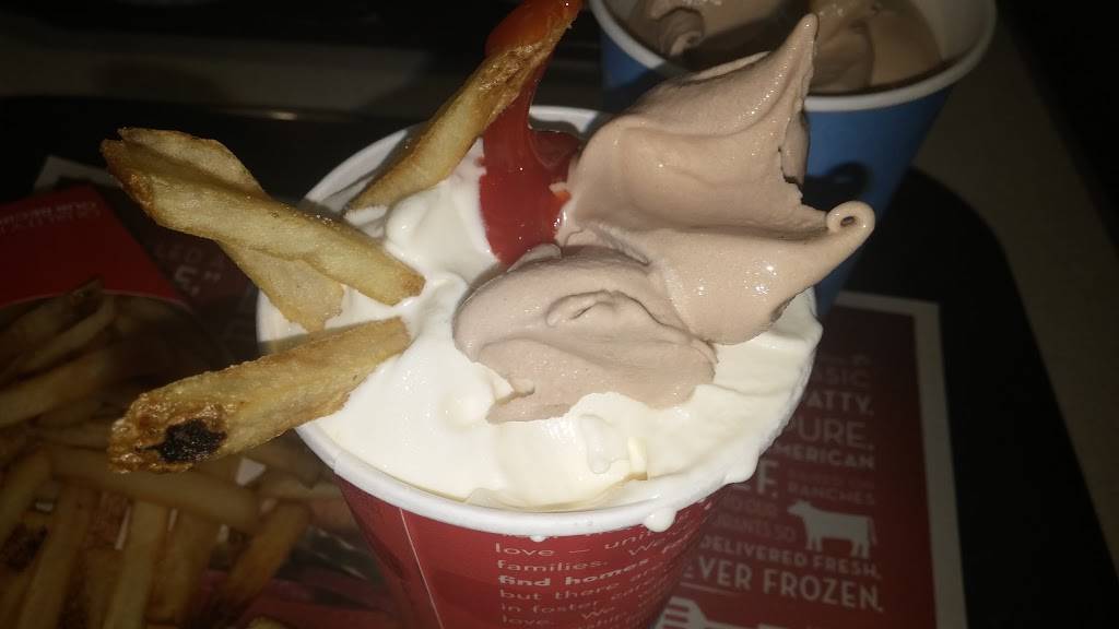 Wendys | restaurant | 5546 Sashabaw Rd, Village of Clarkston, MI 48346, USA | 2486200313 OR +1 248-620-0313