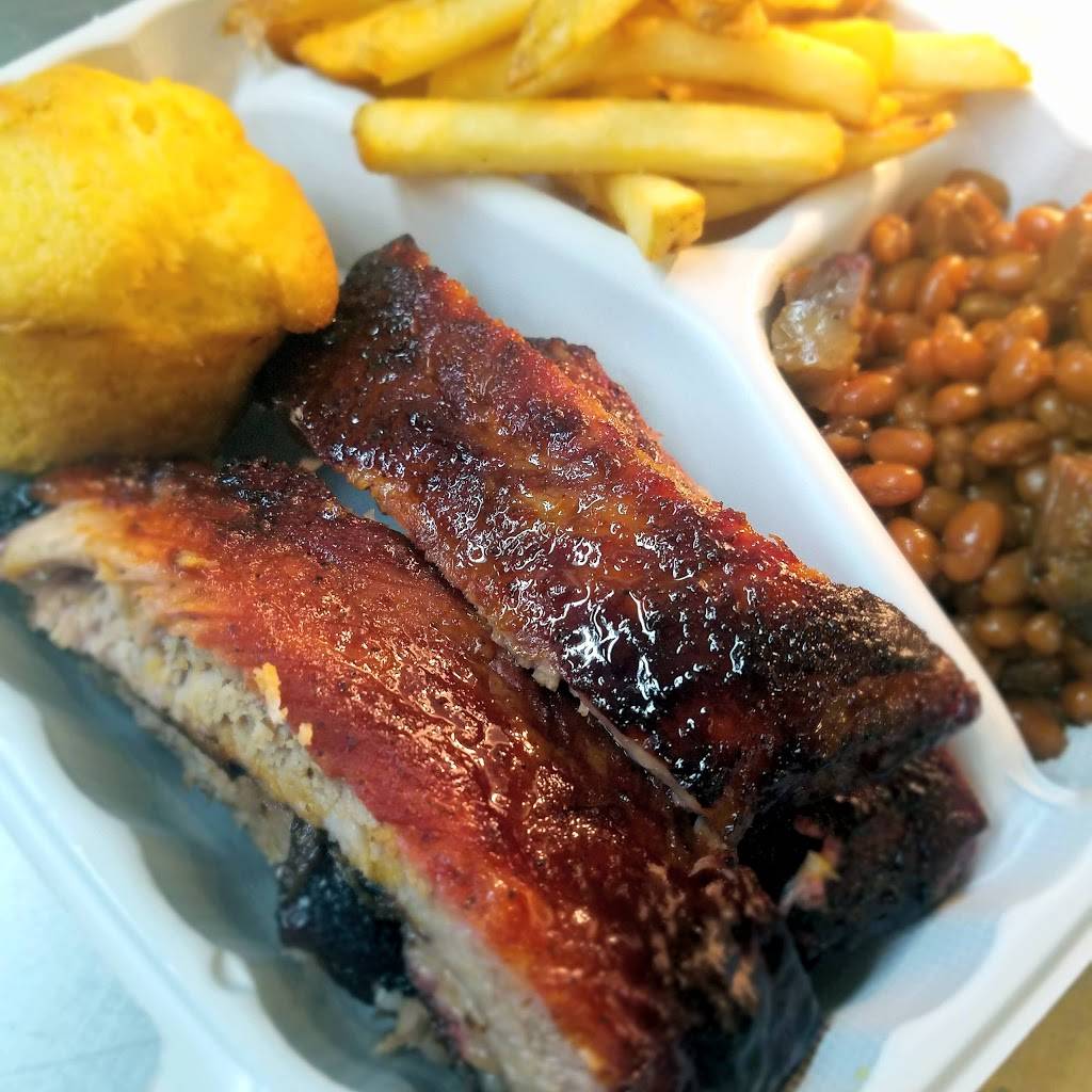 Chuck’s Wagon BBQ | restaurant | 6946 Laurel Bowie Rd, Bowie, MD 20715, USA | 3012621546 OR +1 301-262-1546