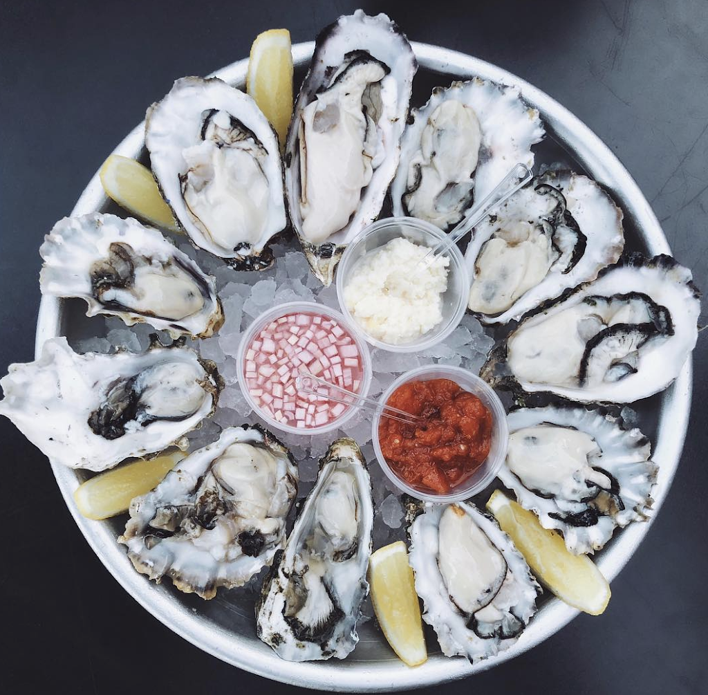 Kanaloa Seafood | restaurant | 715 Chapala St, Santa Barbara, CA 93101, USA | 8059665159 OR +1 805-966-5159