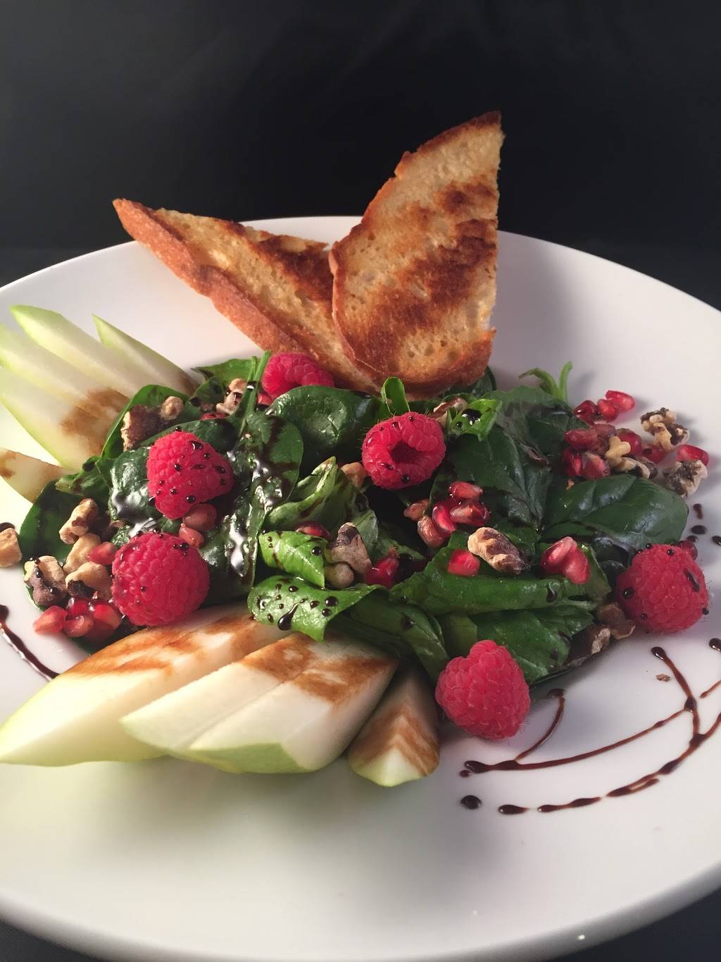 The Red Oak Restaurant | restaurant | 4410 200th Ave, Bristol, WI 53104, USA | 2628578588 OR +1 262-857-8588