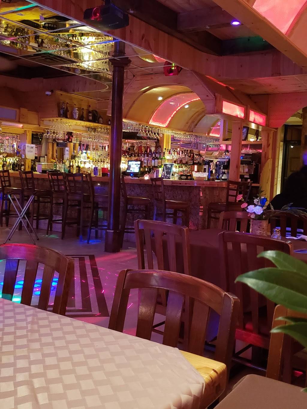 Hunters Restaurant & Lounge | restaurant | 7232 W Diversey Ave, Elmwood Park, IL 60707, USA | 7084534430 OR +1 708-453-4430