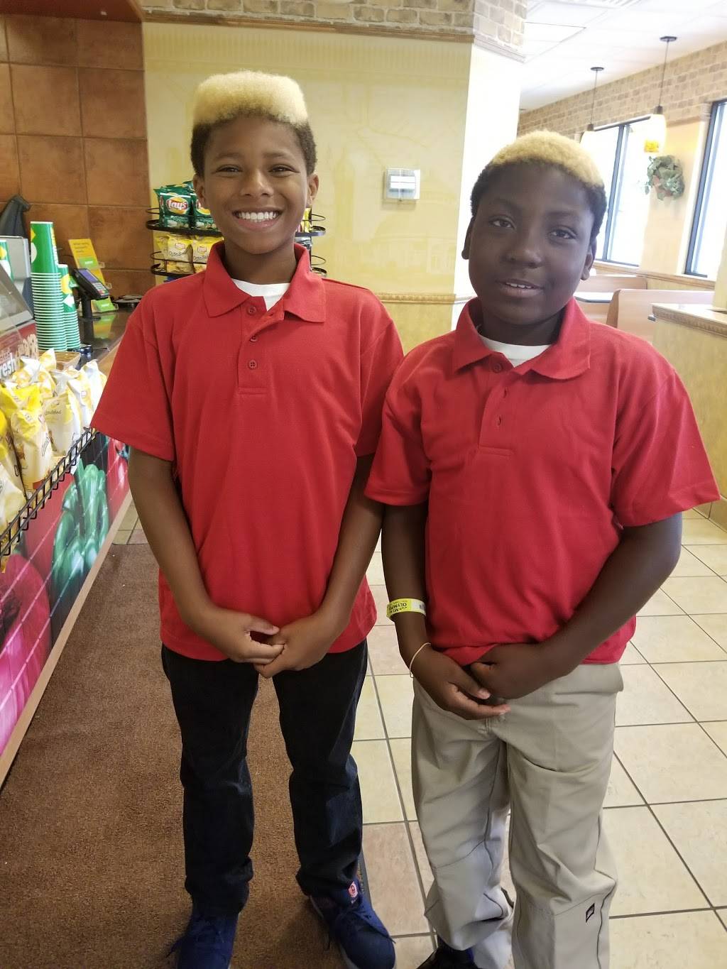 Subway Restaurants | restaurant | 4402 Grand Ave, Duluth, MN 55807, USA | 2186247254 OR +1 218-624-7254