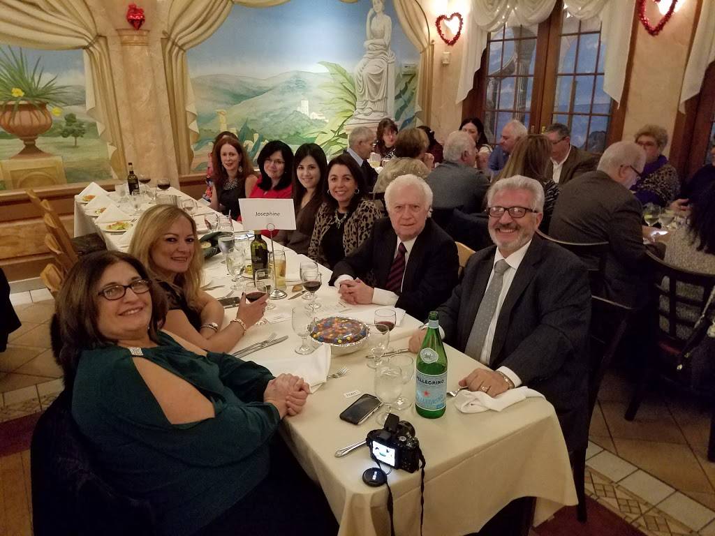 Carmelas Ristorante | restaurant | 912 Hempstead Turnpike, Franklin Square, NY 11010, USA | 5164889898 OR +1 516-488-9898