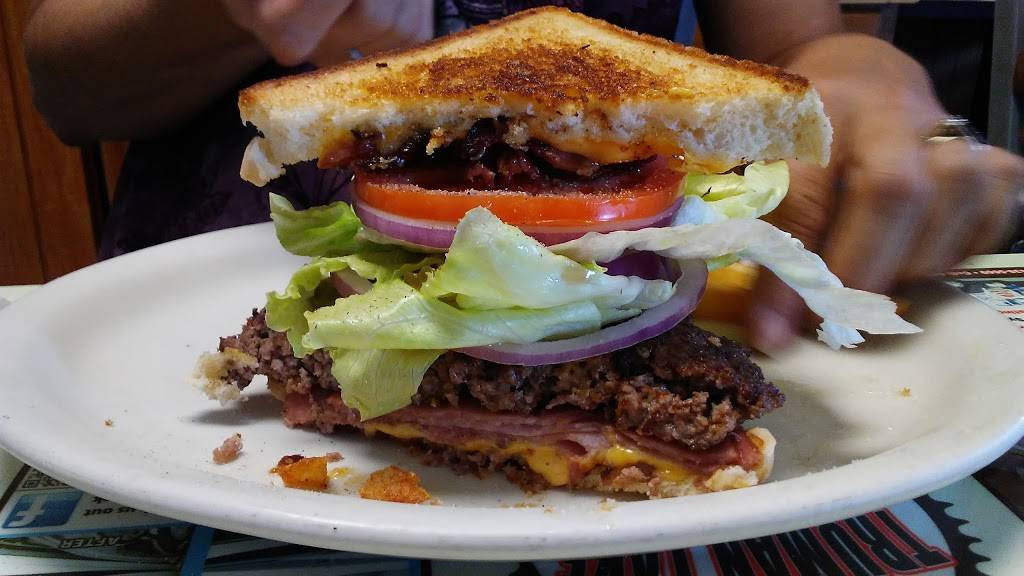 The Rusty Skillet | restaurant | 248 Main St, Warsaw, MO 65355, USA | 6604387660 OR +1 660-438-7660