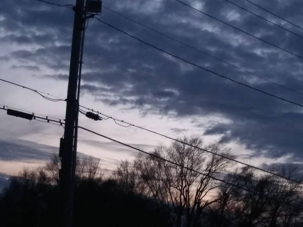 Fords Drive In | restaurant | 5028 Lake Ave, St Joseph, MO 64504, USA | 8162381573 OR +1 816-238-1573