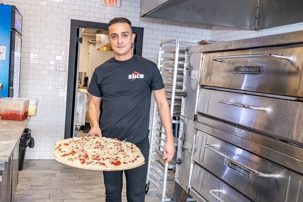 Slice - Marlboro / Morganville | meal delivery | 12 U.S. 9, Morganville, NJ 07751, USA | 7322429920 OR +1 732-242-9920