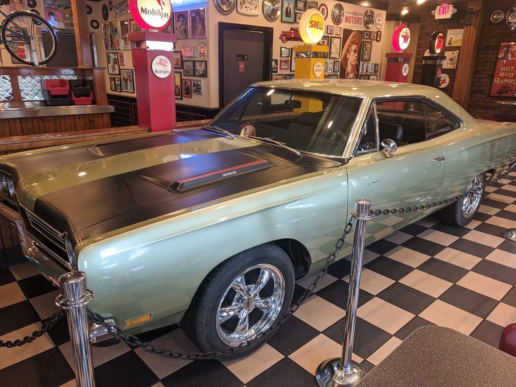 Spangles | restaurant | 415 S West St, Wichita, KS 67213, USA | 3169423479 OR +1 316-942-3479