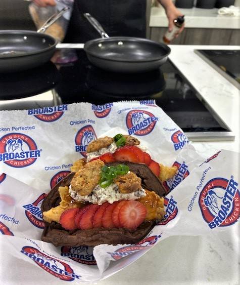 Genuine Broaster Chicken - Phoenix | meal takeaway | 201 W Lone Cactus Dr #2, Phoenix, AZ 85027, USA | 6027685102 OR +1 602-768-5102