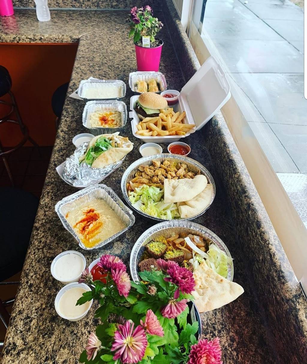 Legend Gyro | restaurant | 25 Broadway, Newark, NJ 07104, USA | 9738782373 OR +1 973-878-2373