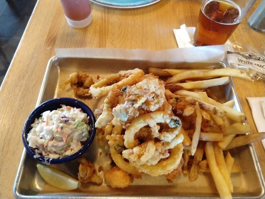 Bostons Fish House | restaurant | 1414 S Atlantic Ave, New Smyrna Beach, FL 32169, USA | 3864240757 OR +1 386-424-0757