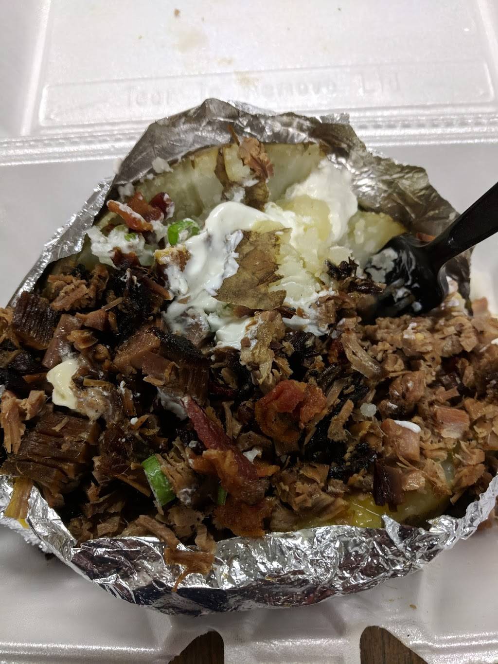 Hoots Smokehouse | restaurant | 7648 Canal St suite b, Houston, TX 77012, USA | 8324910556 OR +1 832-491-0556