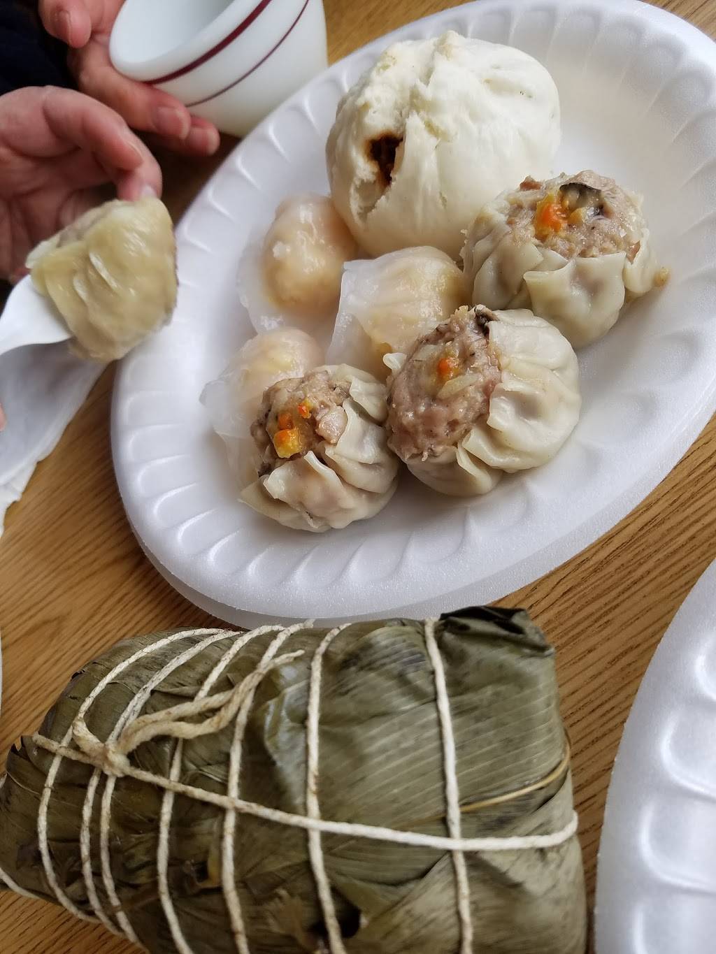 Dim Sum House | restaurant | 2631 Broadway, Sacramento, CA 95818, USA | 9164566688 OR +1 916-456-6688