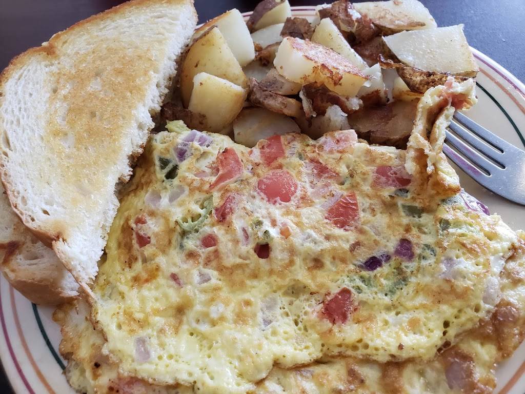 The Lunch Box | restaurant | 1513 Harrison Ave, Elkins, WV 26241, USA | 3045914575 OR +1 304-591-4575