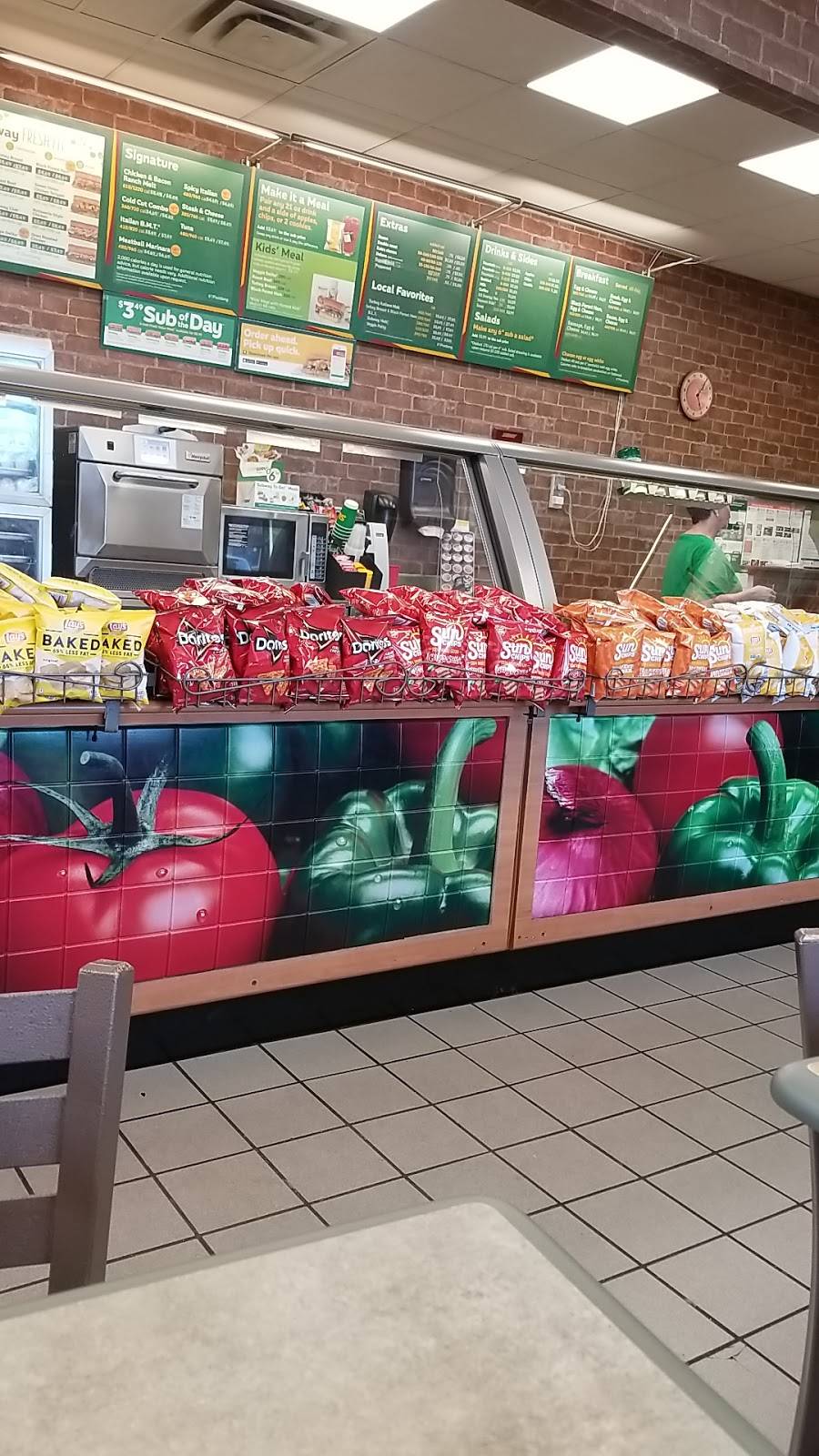 Subway Restaurants | restaurant | 15470 Andrews Dr, Denver, CO 80239, USA | 3033715958 OR +1 303-371-5958