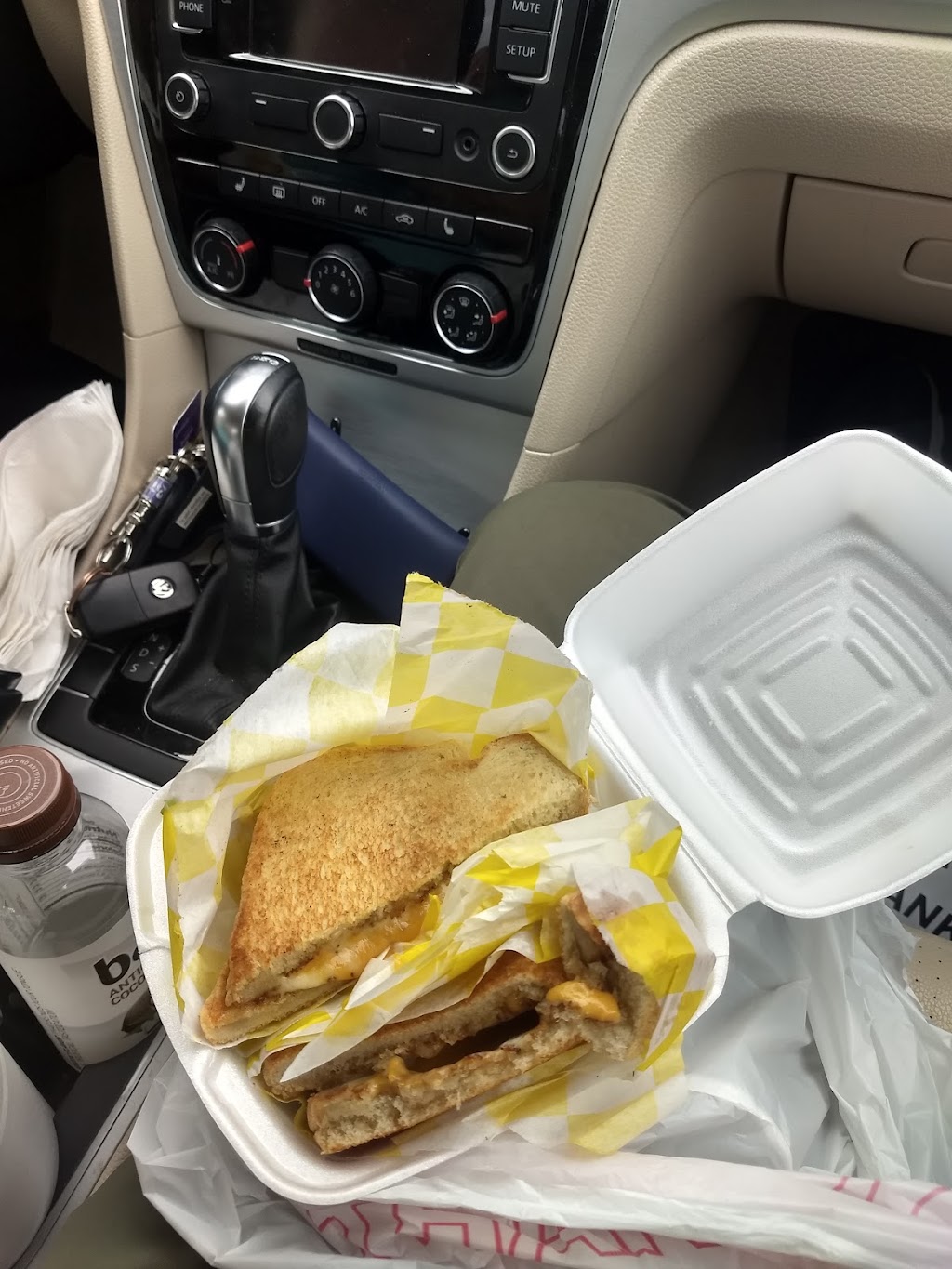 Eiffel Tower Grilled Cheese Co. | restaurant | 2108 S Memorial Dr, Tulsa, OK 74129, USA | 9186058535 OR +1 918-605-8535