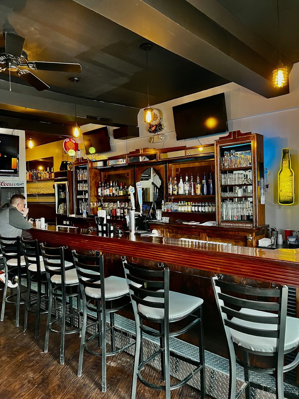 The Lestershier pub | restaurant | 85 CFJ Blvd, Johnson City, NY 13790, USA | 6072964760 OR +1 607-296-4760