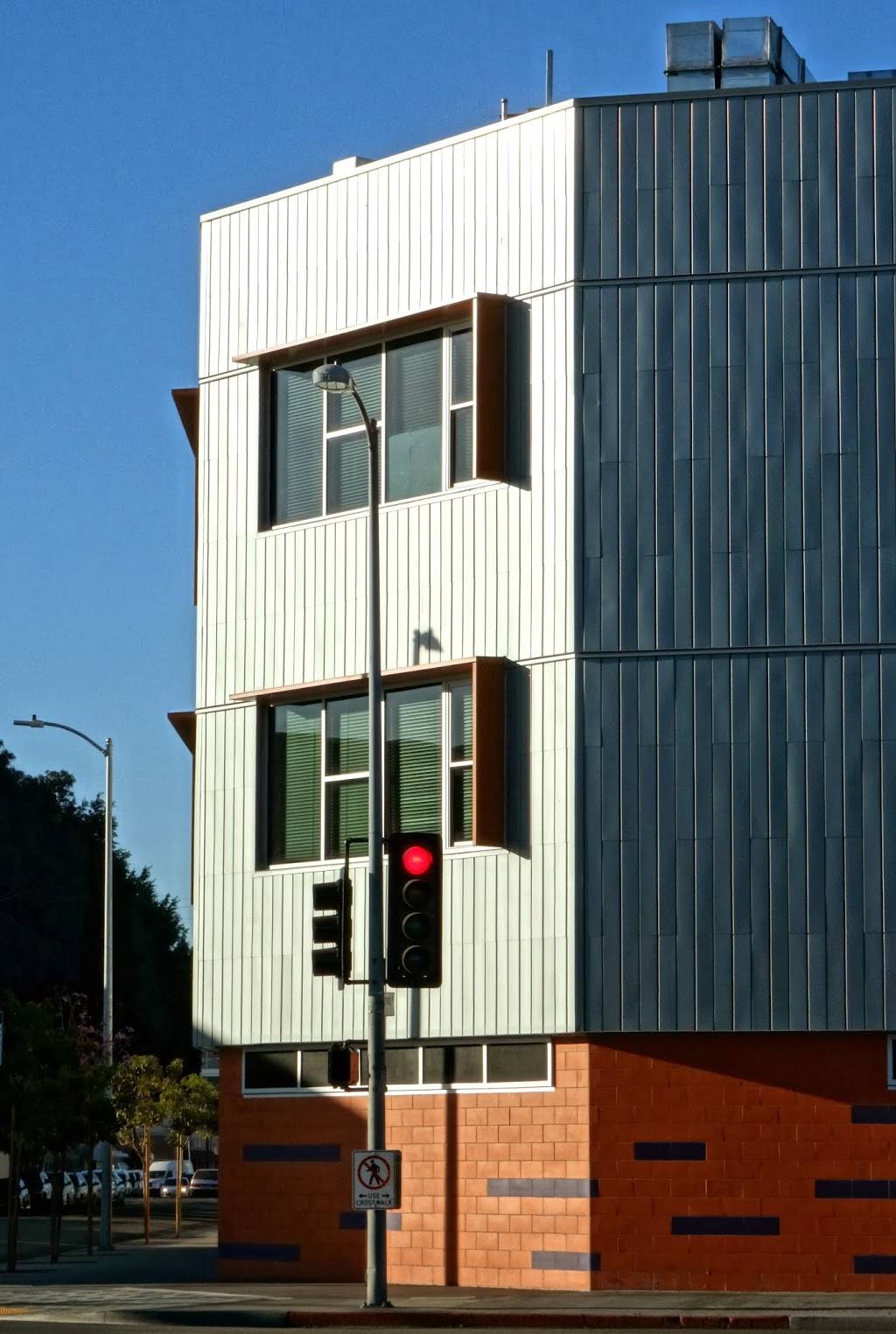 Cafe Feliz | meal takeaway | 799 Towne Ave, Los Angeles, CA 90021, USA | 2136237840 OR +1 213-623-7840