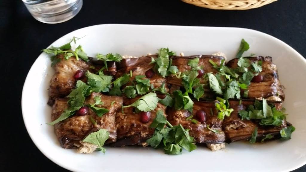 Chicago Diplomat Cafe | restaurant | 3134 N Lincoln Ave, Chicago, IL 60657, USA | 7732622722 OR +1 773-262-2722