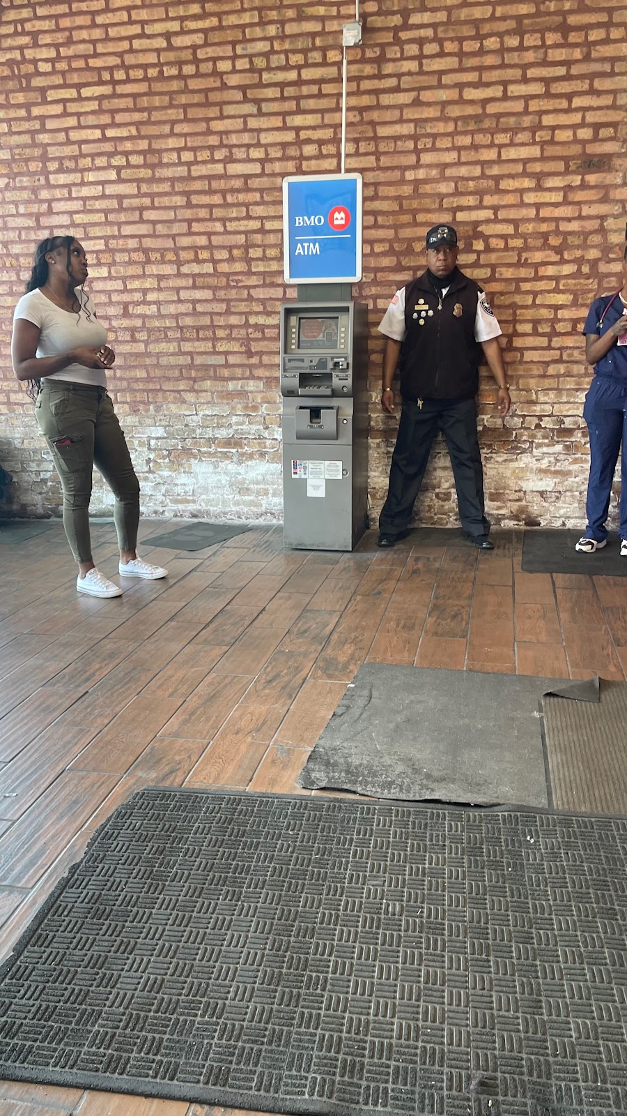 Wileys Chicken & Ribs | restaurant | 3848 W Madison St, Chicago, IL 60624, USA | 7736382314 OR +1 773-638-2314