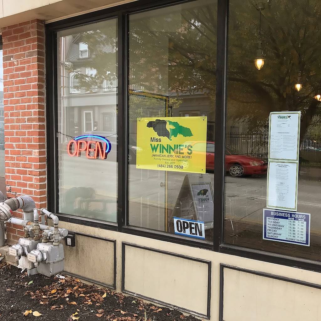 Miss Winnies | restaurant | 211 E Market St, West Chester, PA 19382, USA | 4842660508 OR +1 484-266-0508