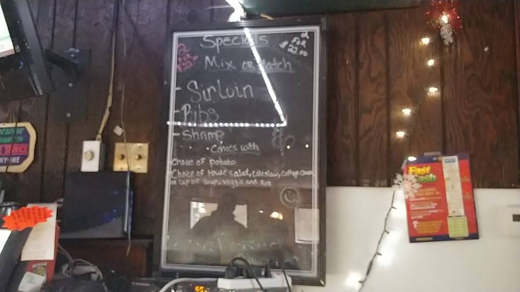 Horse Shoe Lounge | restaurant | 10100 W Grand River Rd, Fowlerville, MI 48836, USA | 5172239886 OR +1 517-223-9886