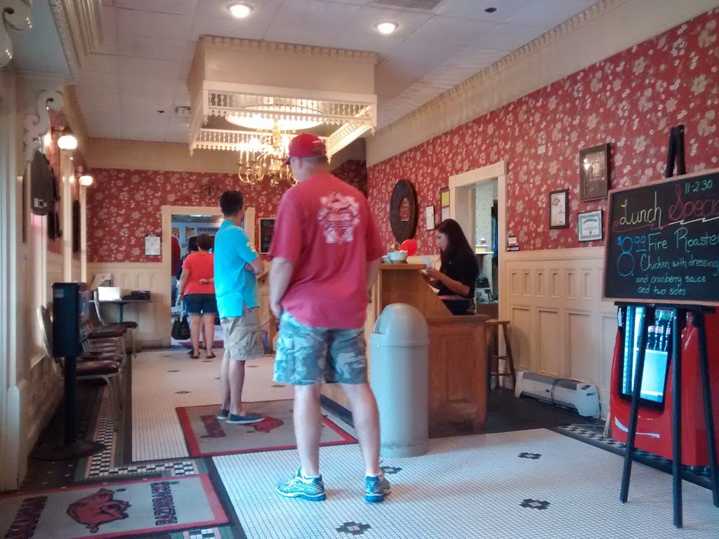 AQ Chicken House | restaurant | 1925 N College Ave, Fayetteville, AR 72703, USA | 4794437555 OR +1 479-443-7555